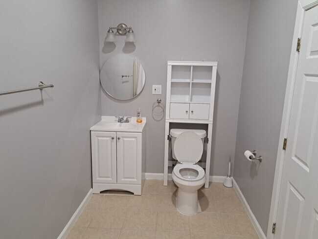 Building Photo - Coyer Rd #B