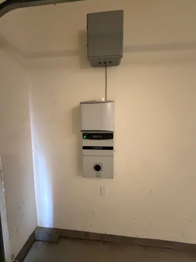 Building Photo - Solar Home with EV Garage Charging. 4 Bedroom Home with Downstairs Bedroom and Full Bathroom.