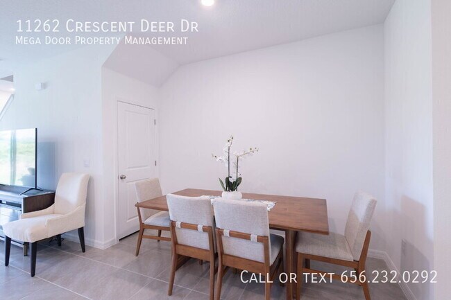 Building Photo - 11262 Crescent Deer Dr