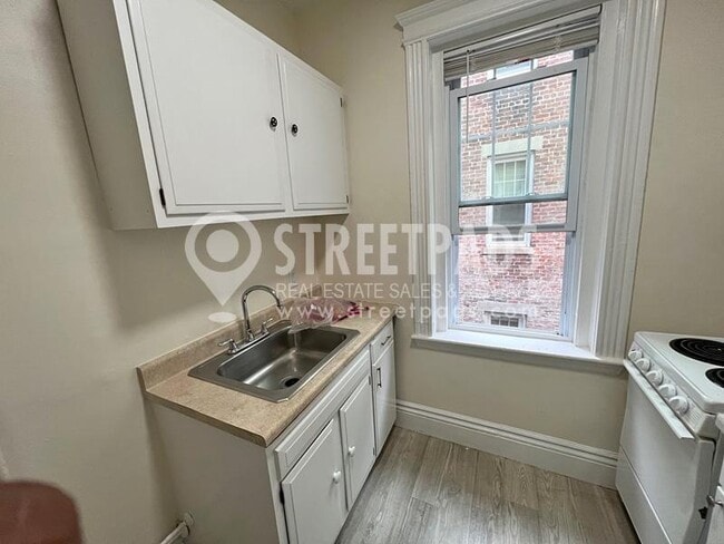 Building Photo - 1 bedroom in Boston MA 02215