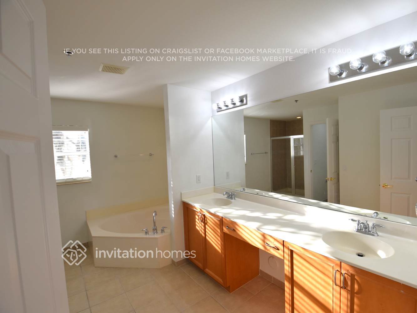 Building Photo - 4629 SW 75th Way