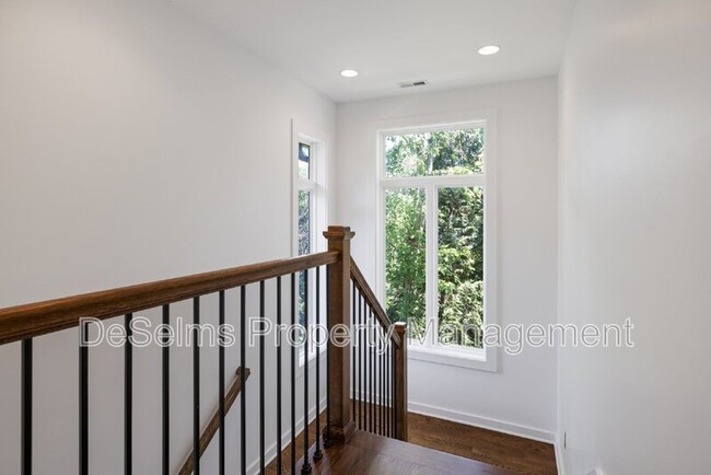Building Photo - 227 53rd Ave N