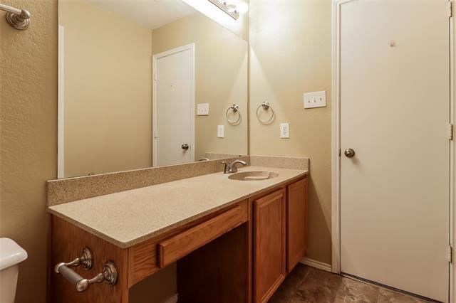 Building Photo - 2809 Coral Dr