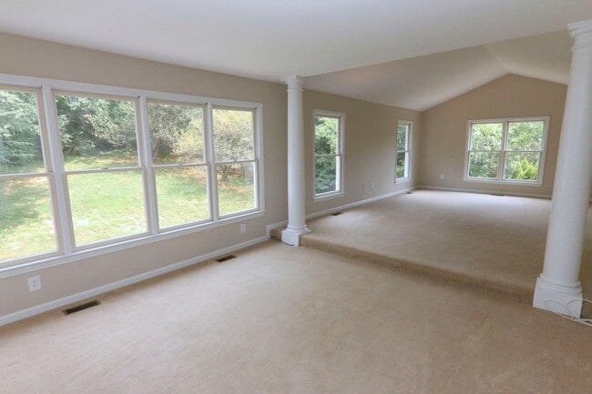 Building Photo - 9724 Middleton Ridge Rd