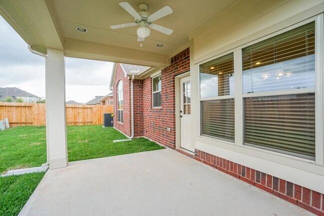 Building Photo - 2206 Argos Dr