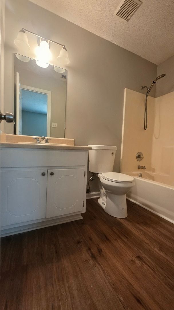 Building Photo - Check out this recently renovated home!