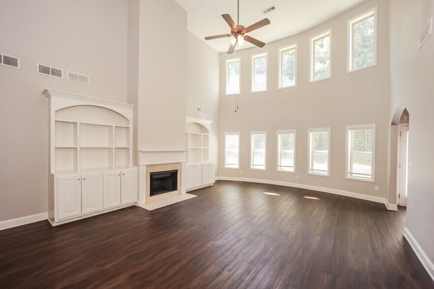 Building Photo - 4781 Winstar Ln
