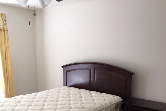 Building Photo - 1350 Parkview Estates Dr