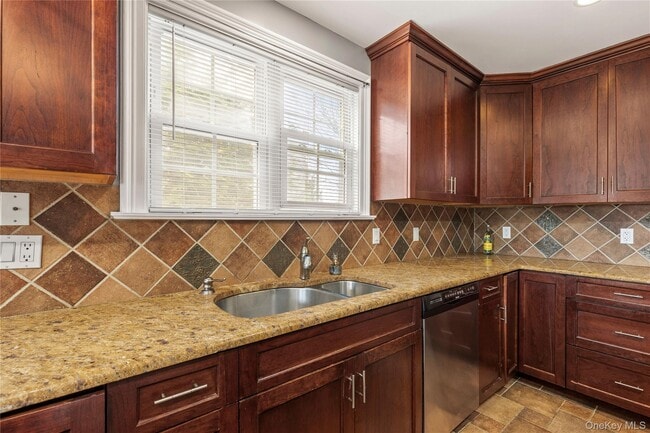 Building Photo - 29 Avondale Rd