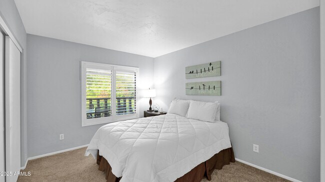 Building Photo - 8649 E Royal Palm Rd