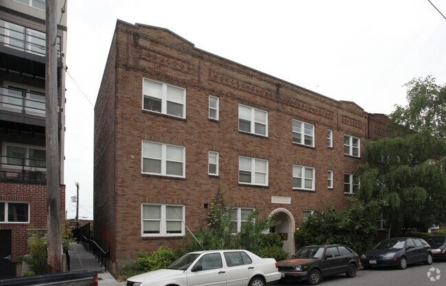 Building Photo - Averill Apartments