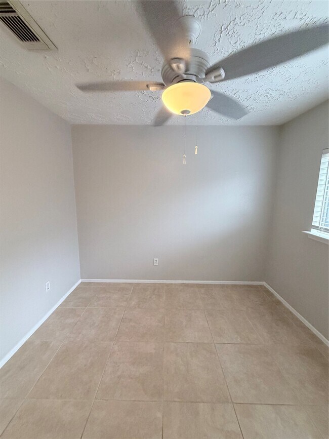 Building Photo - 8223 Lone Bridge Ln