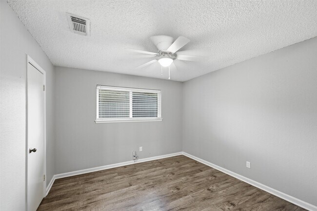 Building Photo - 3502 Plum Brook Ln