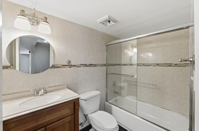 Building Photo - 168 New York Ave