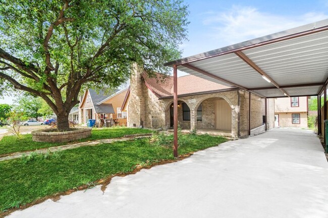 Building Photo - 1519 Schley Ave