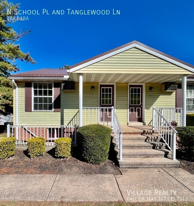 Building Photo - 335 N School Pl