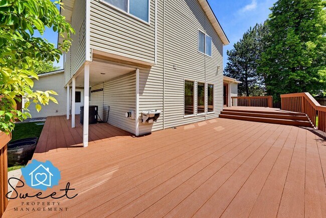 Building Photo - 5499 S Yarrow Pl