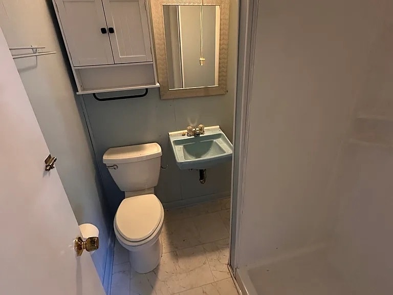 Building Photo - 726 McArthur Blvd