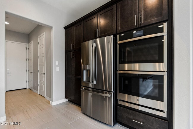 Building Photo - 7440 E Via De Luna Dr