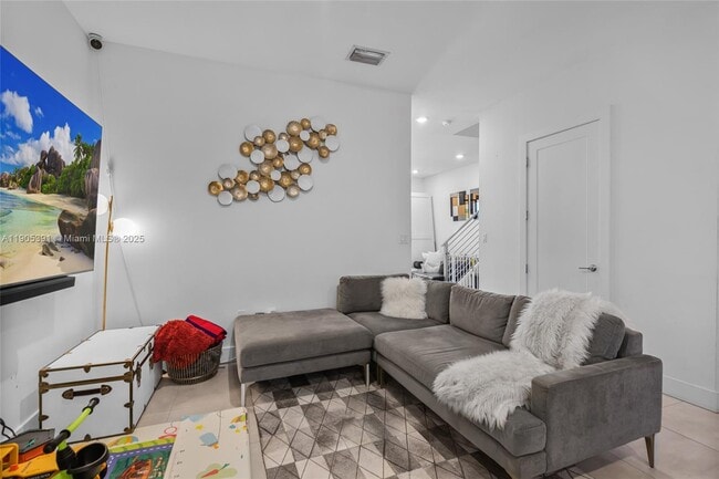 Building Photo - 11714 SW 106th Terrace