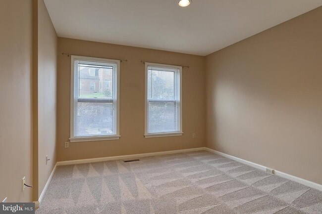 Building Photo - 1127 Wicklow Ct