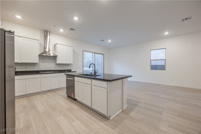 Building Photo - 119 Silver Run Ln