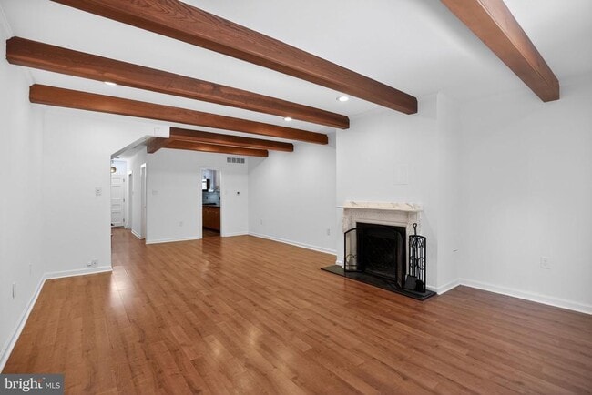 Building Photo - 275 S 3rd St