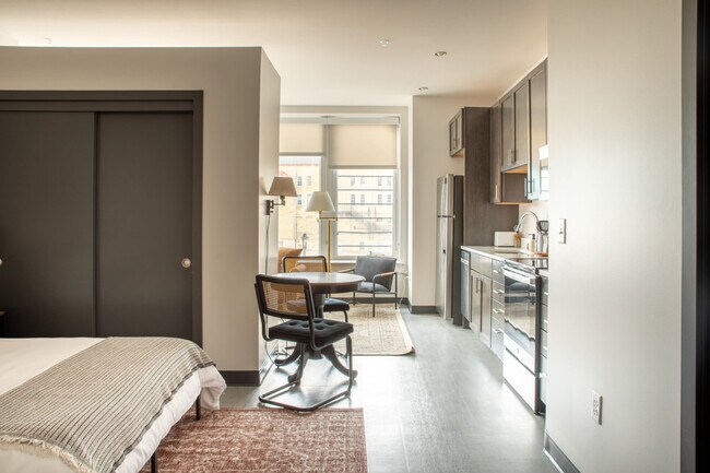 Building Photo - 333 W State St