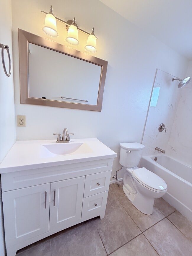 Building Photo - 4834 N Los Altos Pl