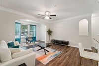 Building Photo - Kingwood Glen