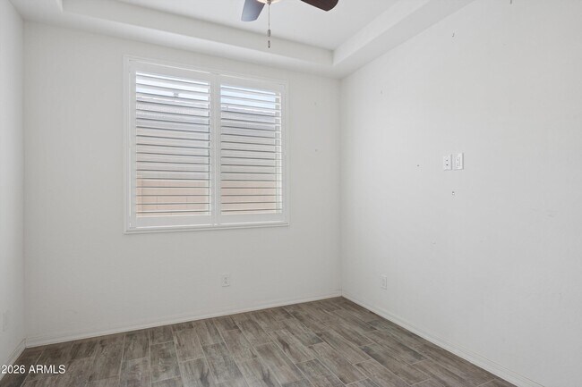 Building Photo - 10445 E Tesla Ave