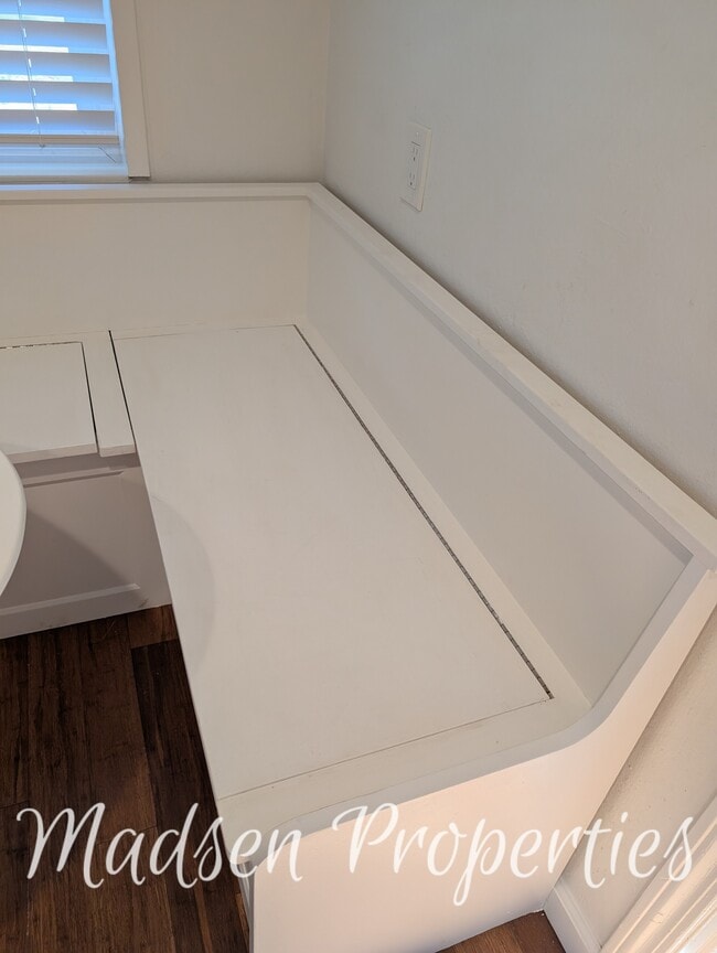 Building Photo - 831 El Dorado St