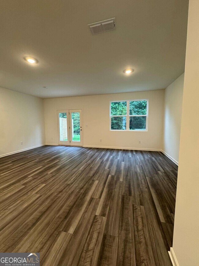 Building Photo - 87 Ingleton Dr