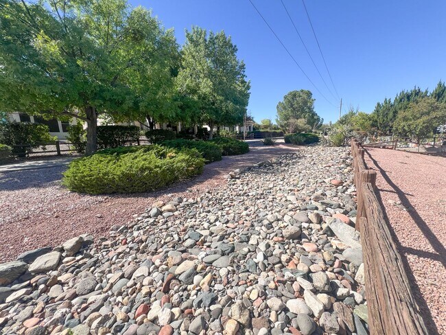 Building Photo - HOUSE - COTTONWOOD - DEL WEB COTTONWOOD RANCH
