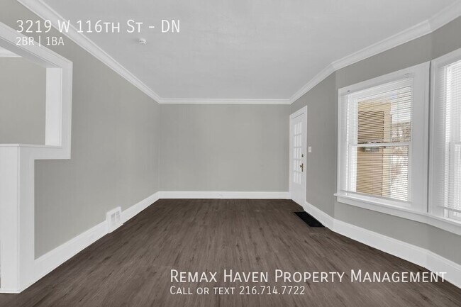 Building Photo - 3219 W 116th St