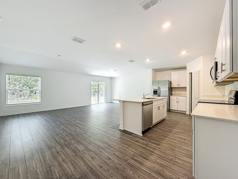 Building Photo - 1352 NW 48th Ter