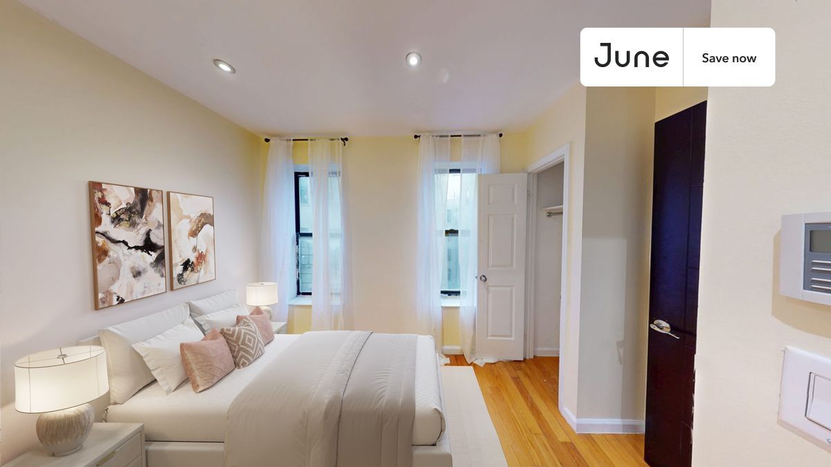 Building Photo - 15 W 107th St