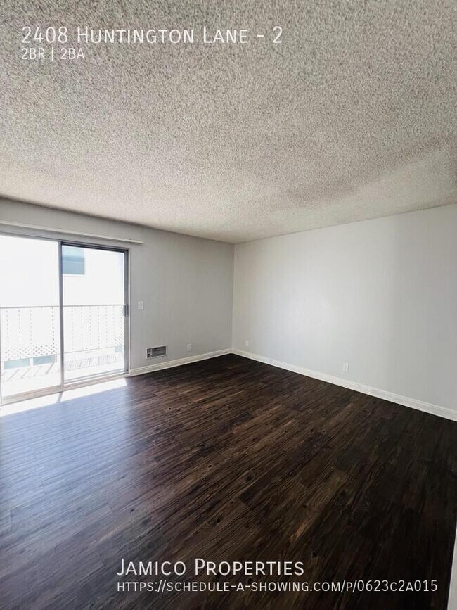 Building Photo - 2408 Huntington Ln