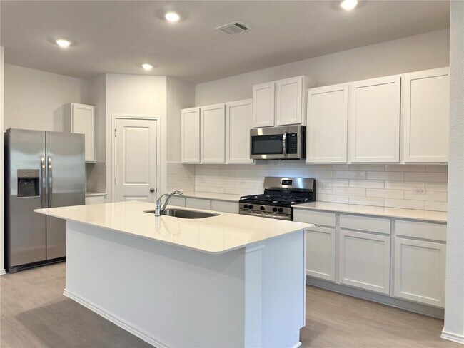 Building Photo - 150 Cibolo Crk Lp