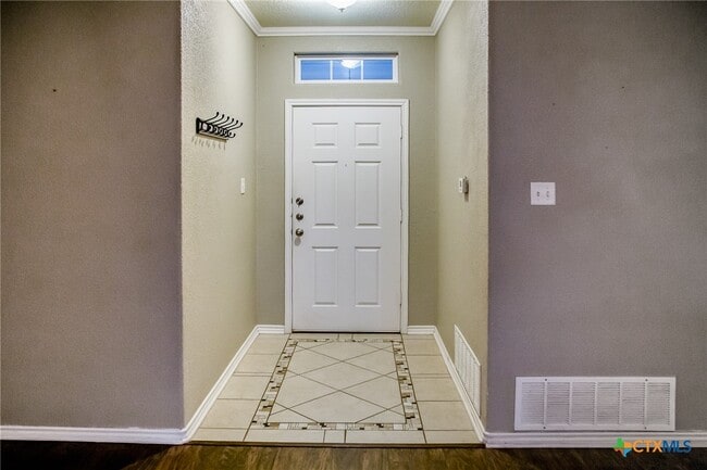 Building Photo - 2908 Tarrant County Dr