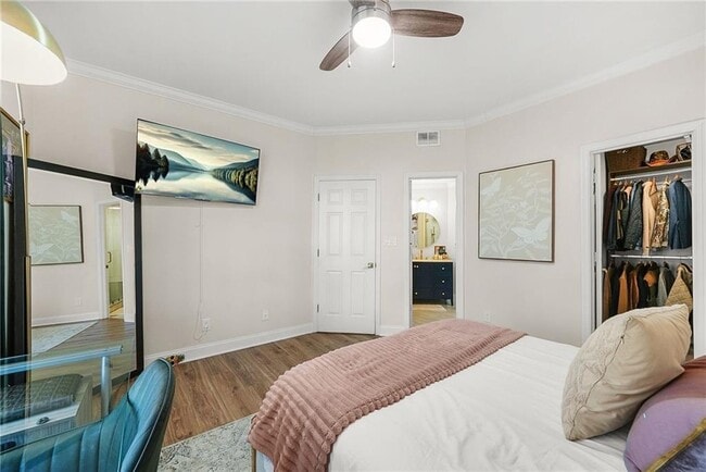 Building Photo - 815 McGill Park Ave NE