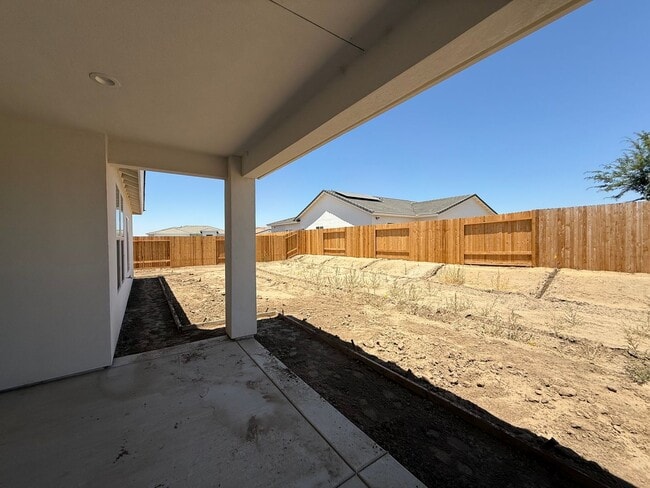 Building Photo - 16806 Mairs Dr
