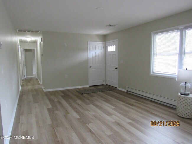 Building Photo - 255 Dogwood Ln