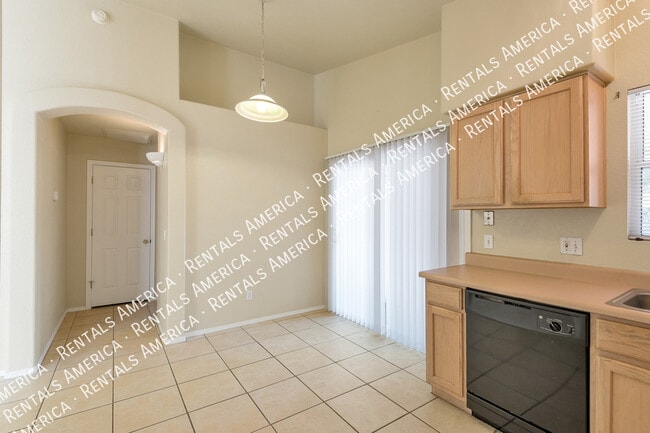 Building Photo - 5568 W Peaceful Dove Pl