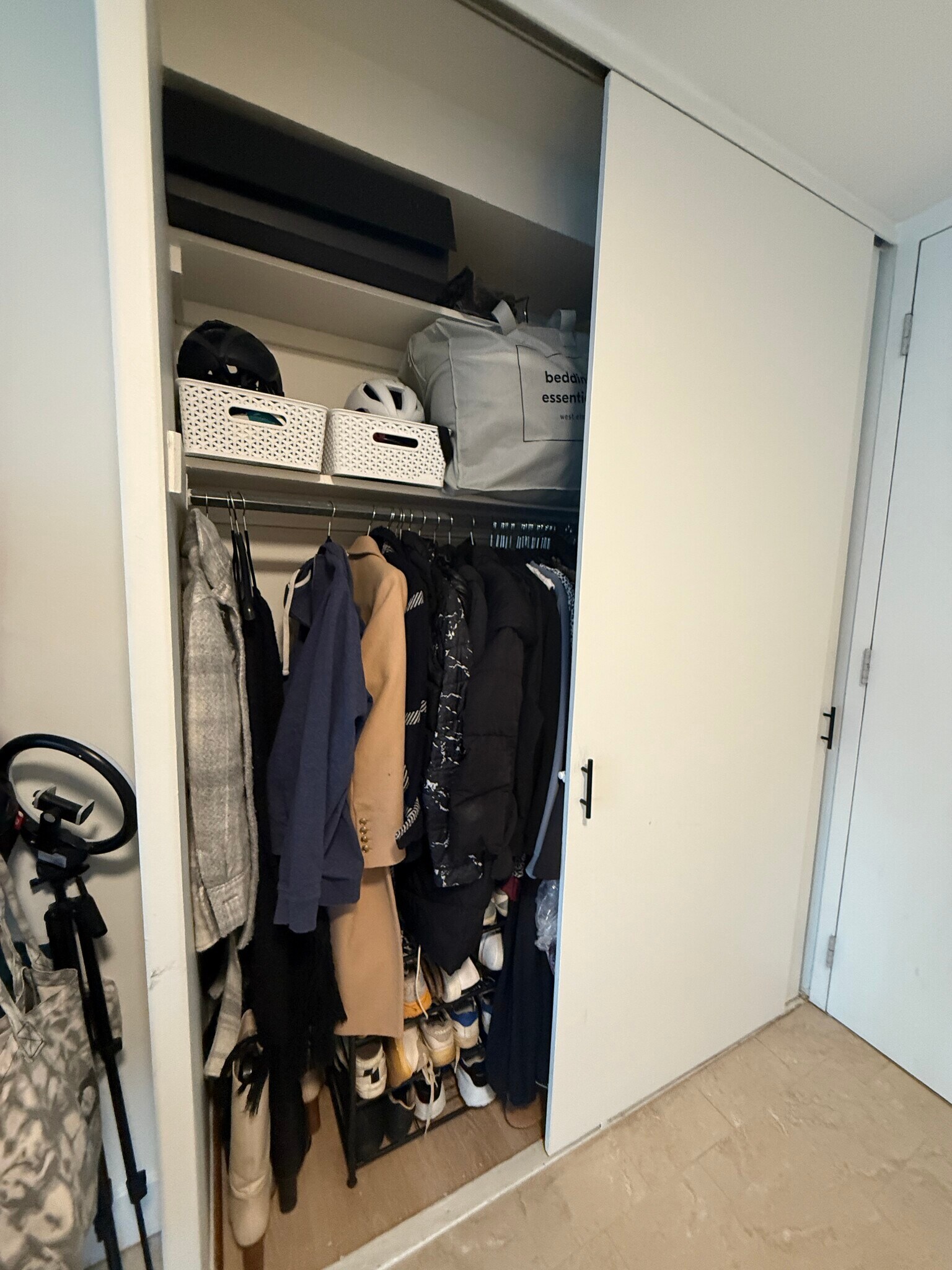 Building Photo - 900 N Lake Shore Dr