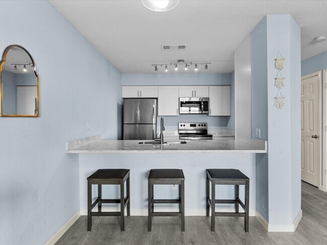 Building Photo - 7600 Seawall Blvd