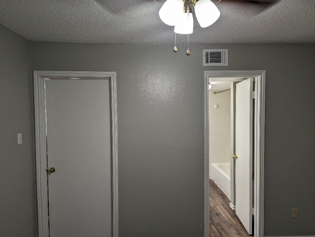 Building Photo - 4100 North St