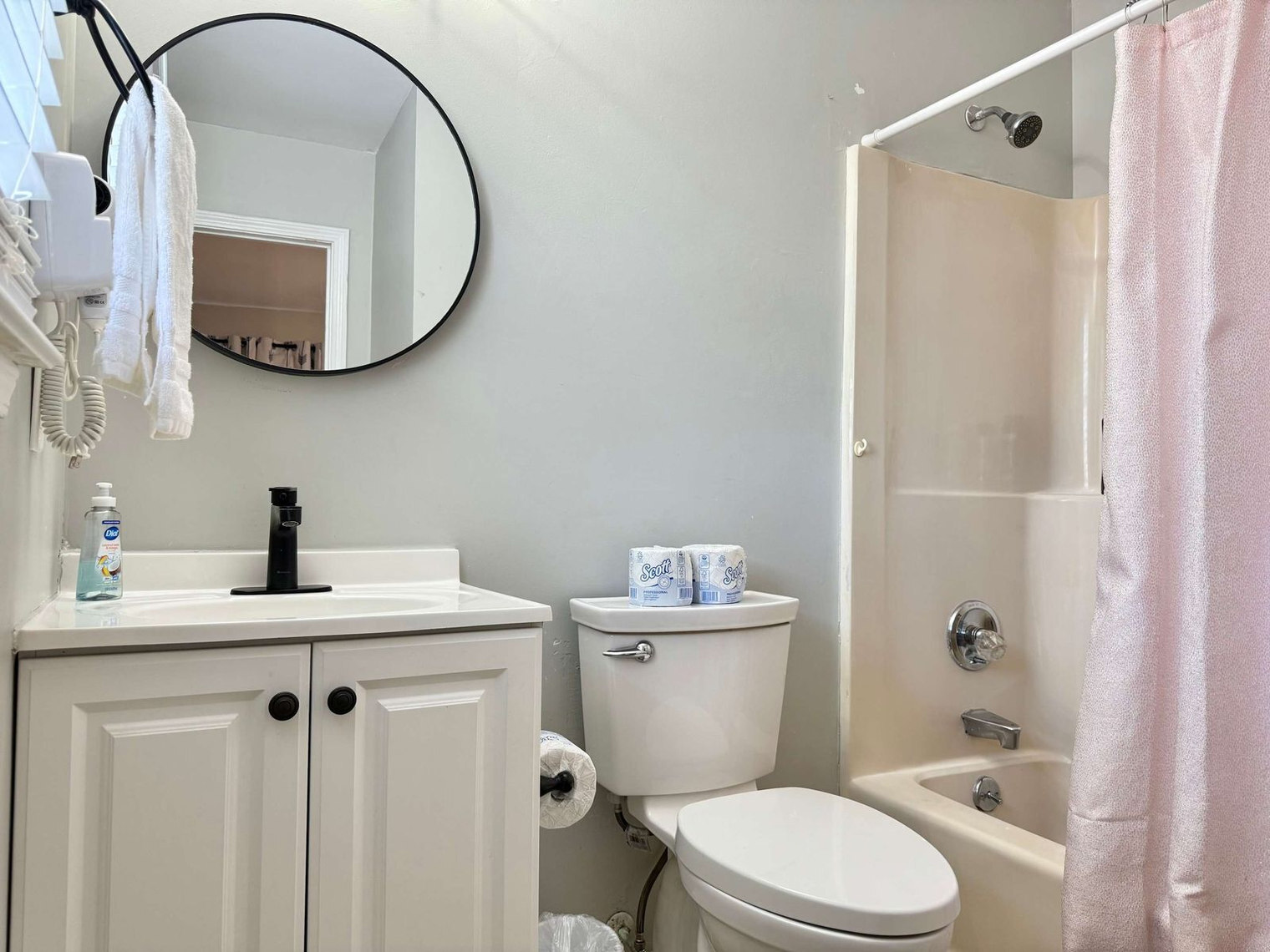 Building Photo - 1275 Sweet Pine Dr