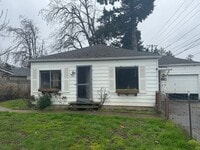 Building Photo - 216 N 12th St