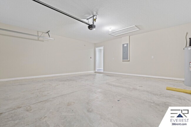 Building Photo - 27 Piedmont Dr